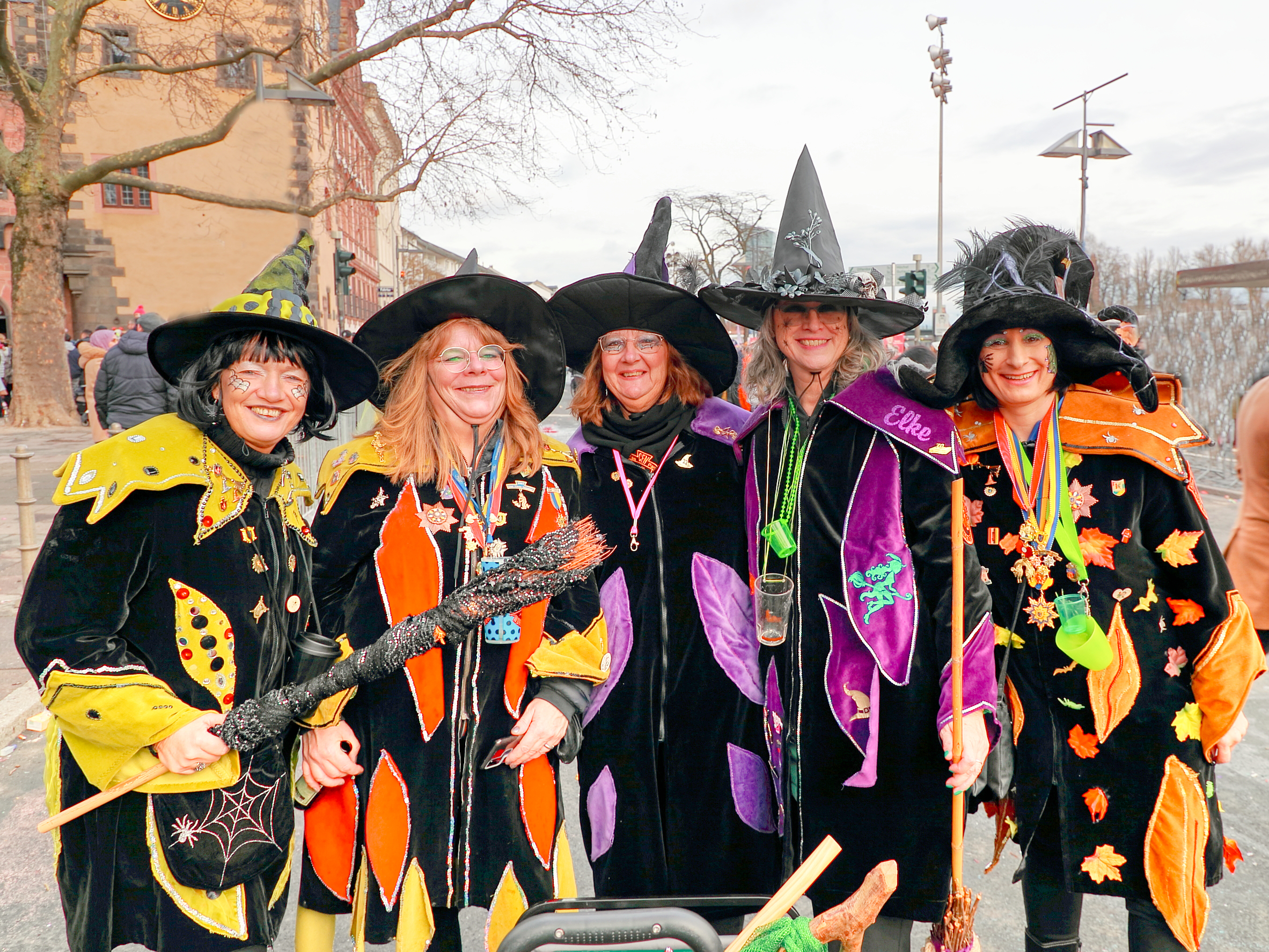 Known as the fifth season of the year, carnival is celebrated in great style until the beginning of lent, which lasts until Easter. The highlights of the carnival period – also known as Shrovetide – are the many parades and processions, traditionally headed by the reigning carnival prince and princess.